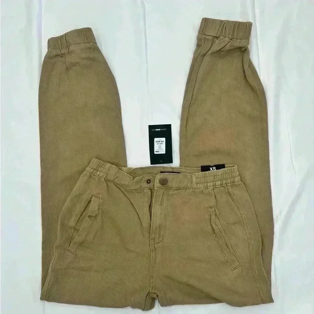 Woman Fashion Nova joggers